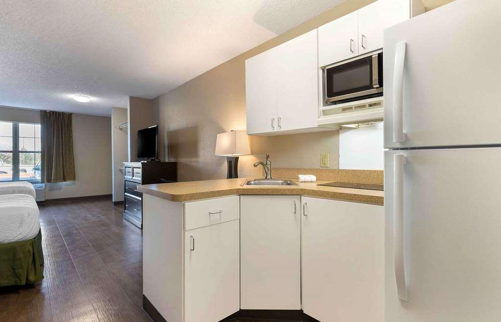 Extended Stay America Suites - Tulsa - Central Room photo