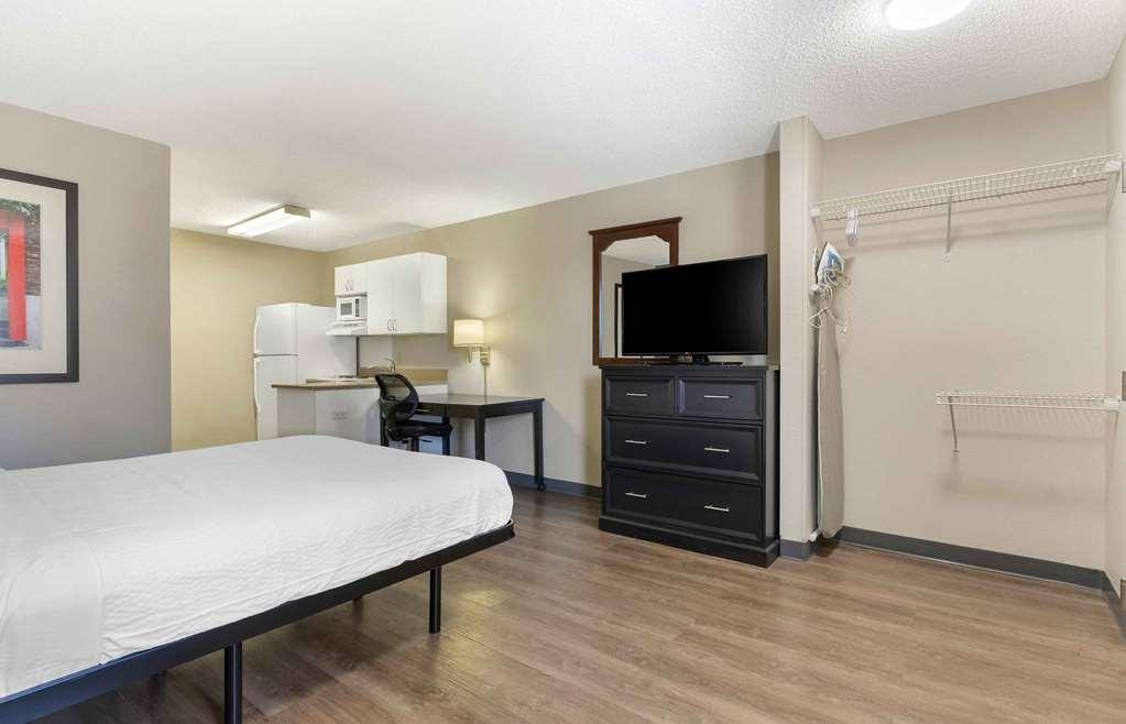 Extended Stay America Suites - Tulsa - Central Room photo